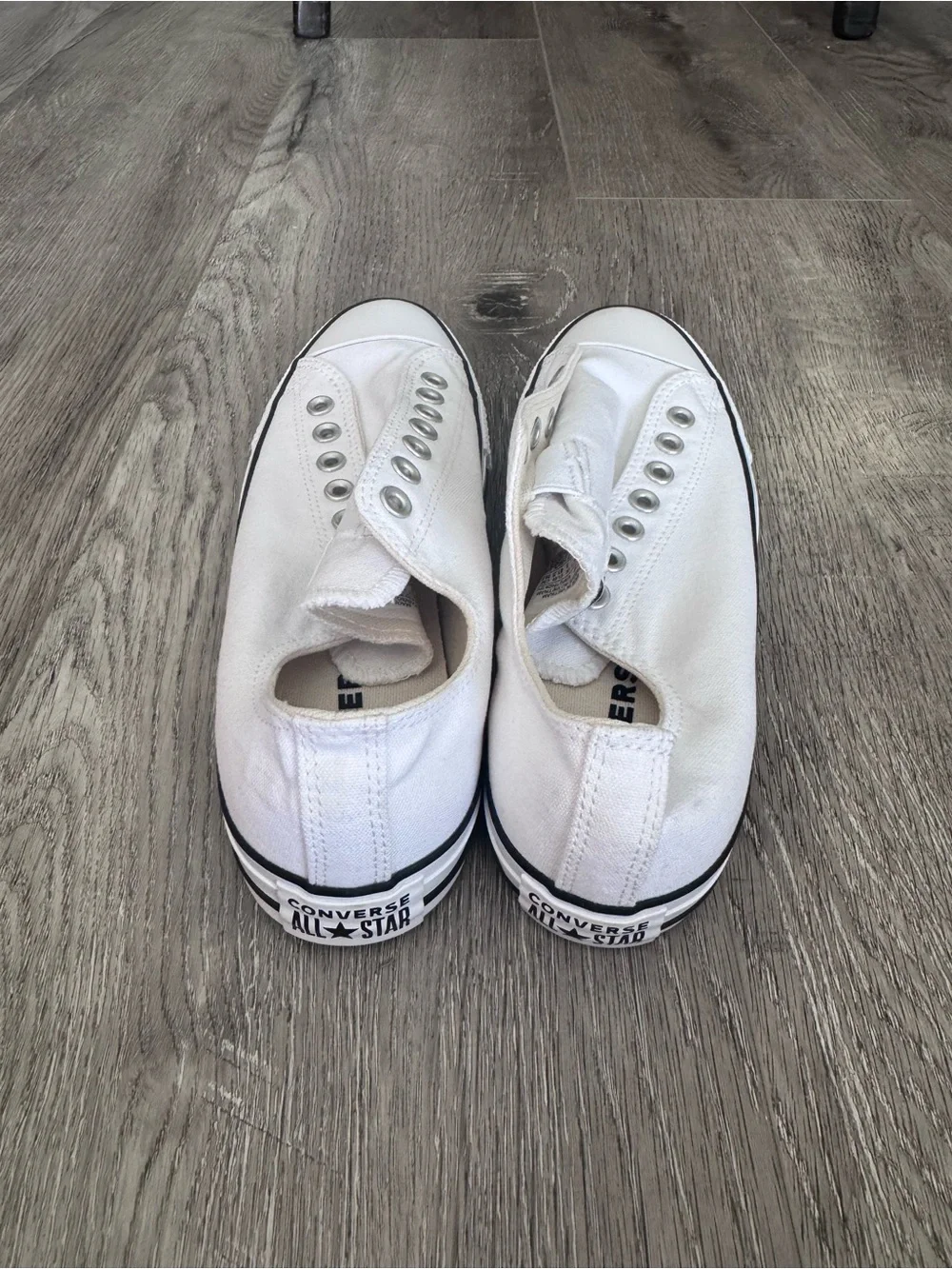 Men 8 women 10 - Converse chuck taylor all star slip on white unisex sneaker